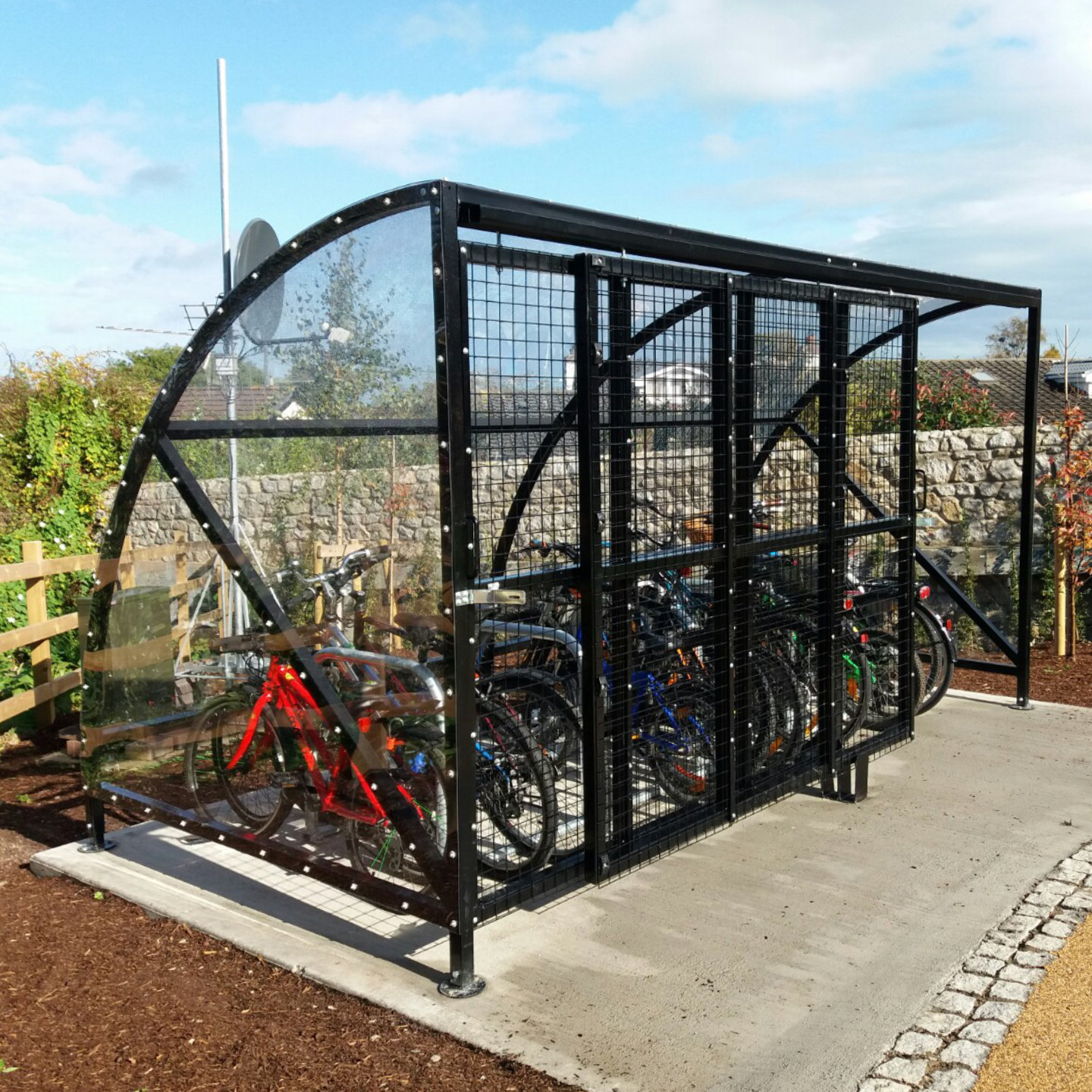 kylemore-bike-enclosure-with-lockable-sliding-gate