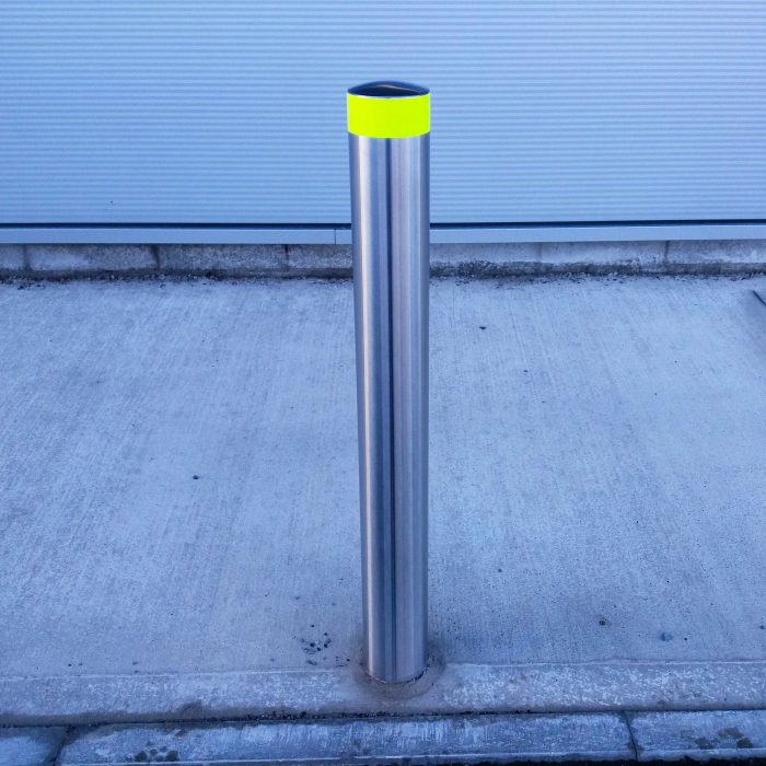 REMOVABLE STAINLESS STEEL BOLLARDS