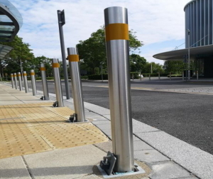 removable stainless steel bollard